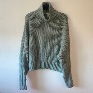 Women’s H&M medium knit wool blend turtle neck sweater pull over long sleeve